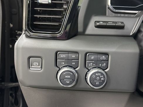 Used 2024 GMC Sierra 1500 AT4X w/ AT4X AEV Edition image 10