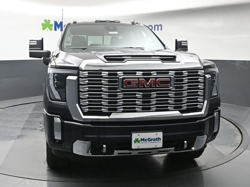 New 2026 GMC Sierra 2500 Denali w/ Denali Reserve Package AWD/4WD image 4