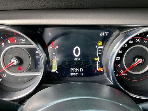 Used 2021 Jeep Wrangler Unlimited Rubicon image 12