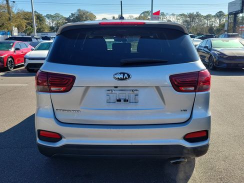 Used 2020 Kia Sorento AWD V6 image 5