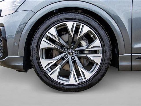 New 2026 Audi Q8 Premium Plus AWD/4WD image 9