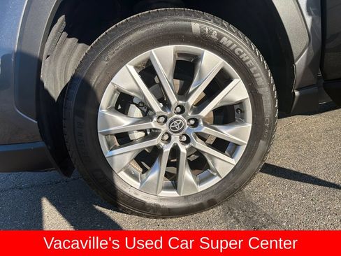Used 2023 Toyota RAV4 XLE Premium AWD/4WD image 27