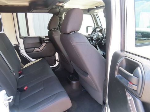 Used 2018 Jeep Wrangler Unlimited Sport S AWD/4WD image 24