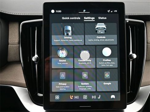 New 2026 Volvo XC90 T8 Plus image 16