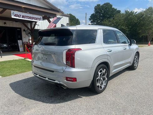 Used 2022 Hyundai Palisade Calligraphy FWD image 3