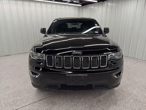 Used 2020 Jeep Grand Cherokee Laredo RWD image 2