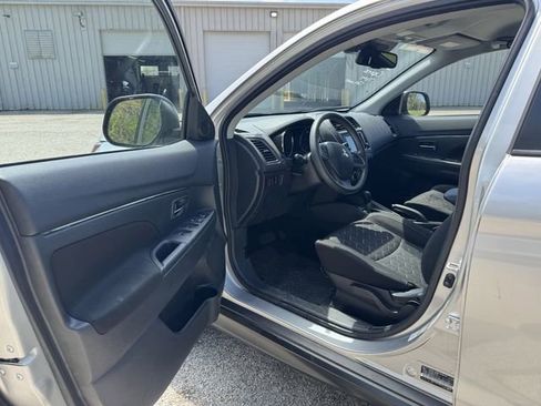 Used 2024 Mitsubishi Outlander Sport ES image 10