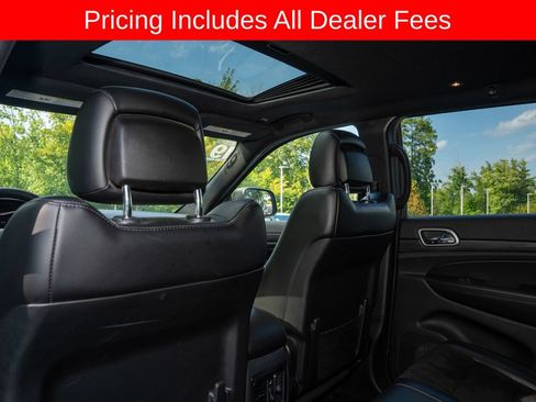 Used 2019 Jeep Grand Cherokee Altitude AWD/4WD image 10