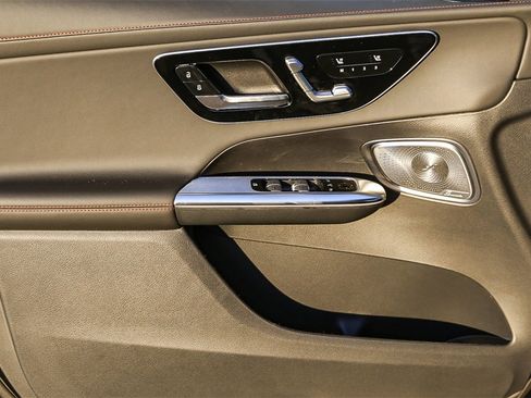 New 2025 Mercedes-Benz GLC 43 AMG 4MATIC image 27