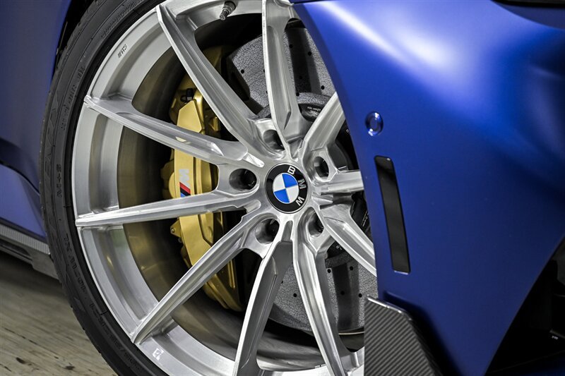 Used 2025 BMW M5 w/ Carbon Package AWD/4WD image 3