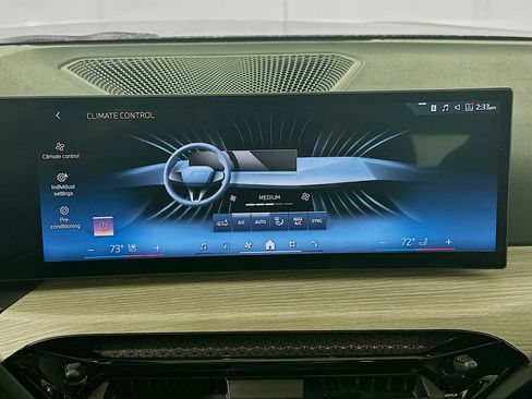 Used 2025 BMW 330i Sedan image 23