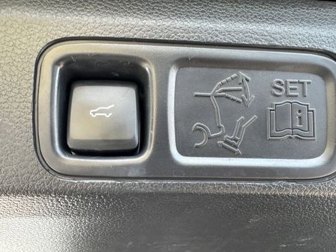 Used 2022 Lincoln Navigator Reserve AWD/4WD image 15