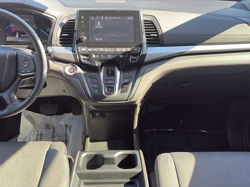 Used 2018 Honda Odyssey EX image 15