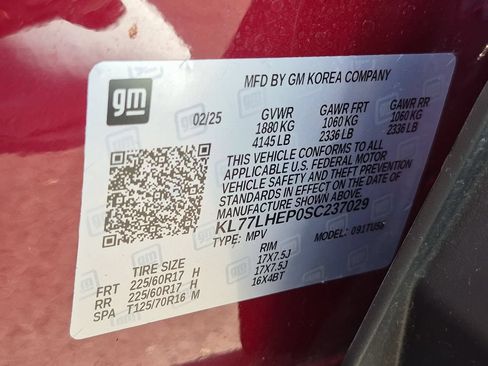 Used 2025 Chevrolet Trax LT w/ LT Convenience Package FWD image 35