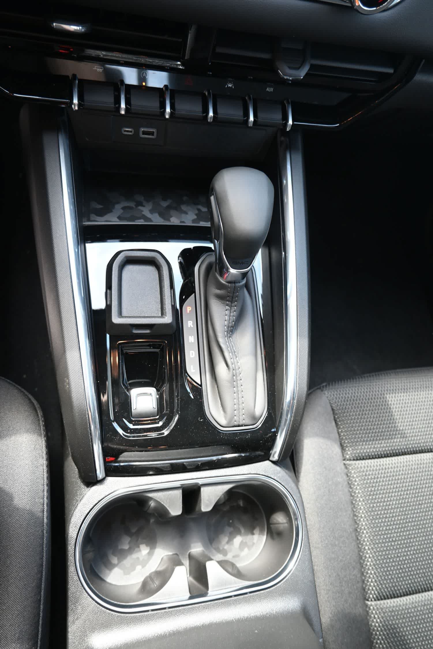 Used 2026 GMC Canyon Elevation w/ Technology Package RWD image 24