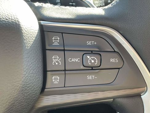 New 2025 Jeep Grand Cherokee L Altitude image 25