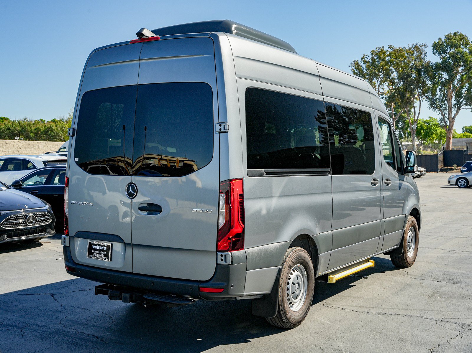 Used 2024 Mercedes-Benz Sprinter 2500 image 9