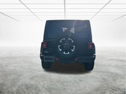 Used 2025 Jeep Wrangler Unlimited Rubicon image 5