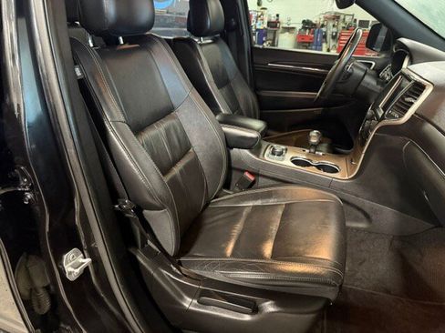 Used 2014 Jeep Grand Cherokee Limited w/ Trailer Tow Group IV AWD/4WD image 9