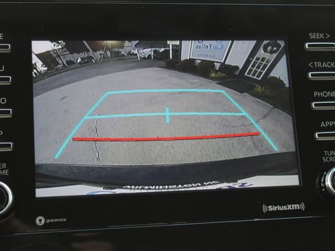 Used 2023 Toyota Camry SE image 17