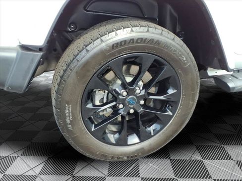 Used 2024 Jeep Wrangler Unlimited Sahara w/ Technology Group AWD/4WD image 30