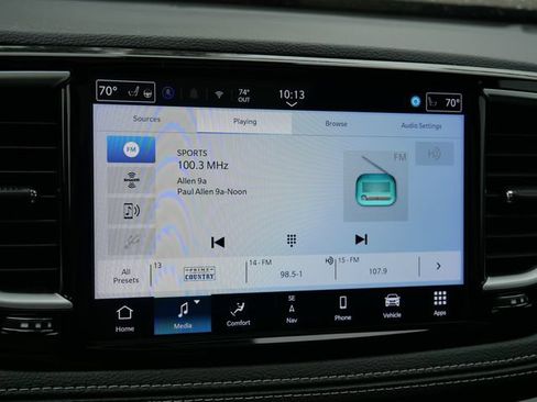 Used 2025 Chrysler Pacifica Limited FWD image 23