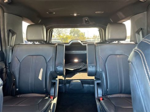 Used 2022 Ford Expedition Platinum image 30