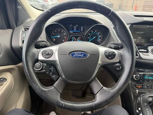 Used 2015 Ford Escape Titanium image 17