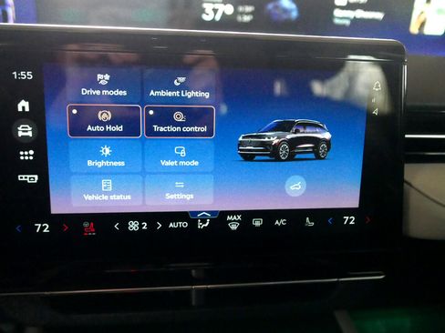 Used 2024 Lincoln Nautilus Reserve image 23