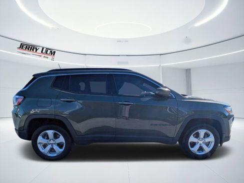 Used 2021 Jeep Compass Latitude w/ Convenience Group image 2