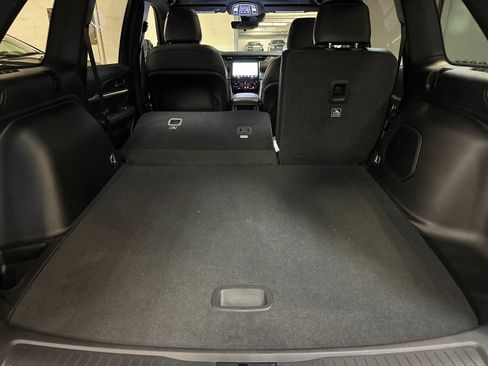 New 2025 Jeep Grand Cherokee Limited w/ Black Appearance Package image 14