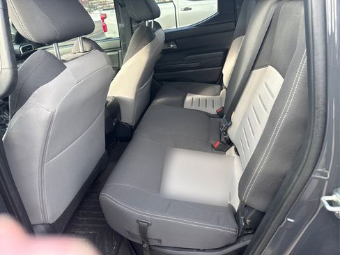 Used 2024 Toyota Tacoma TRD Sport w/ TRD Sport Upgrade Package image 10