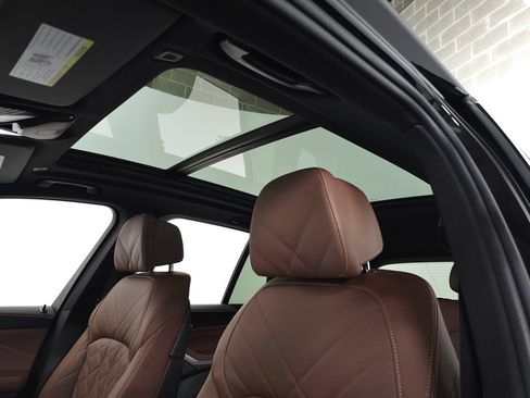 Used 2025 BMW X5 xDrive40i w/ Climate Comfort Package AWD/4WD image 19