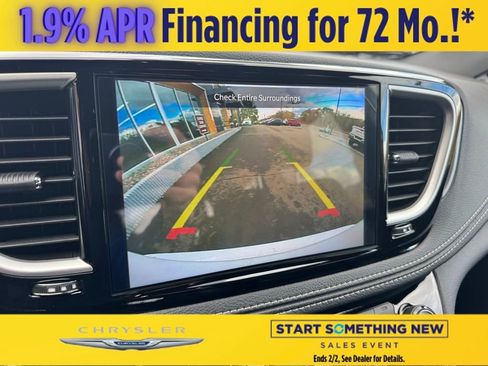 New 2026 Chrysler Pacifica Select image 34