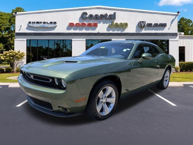 Used 2023 Dodge Challenger SXT RWD image 8