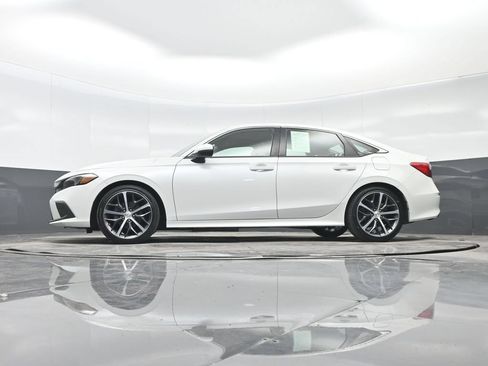 Used 2022 Honda Civic Touring image 27