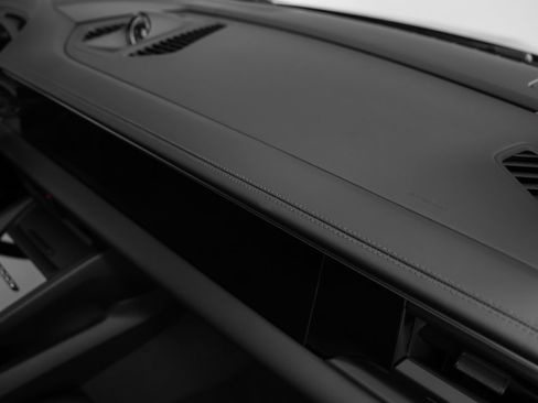 Certified 2025 Porsche Macan 4 Electric image 23