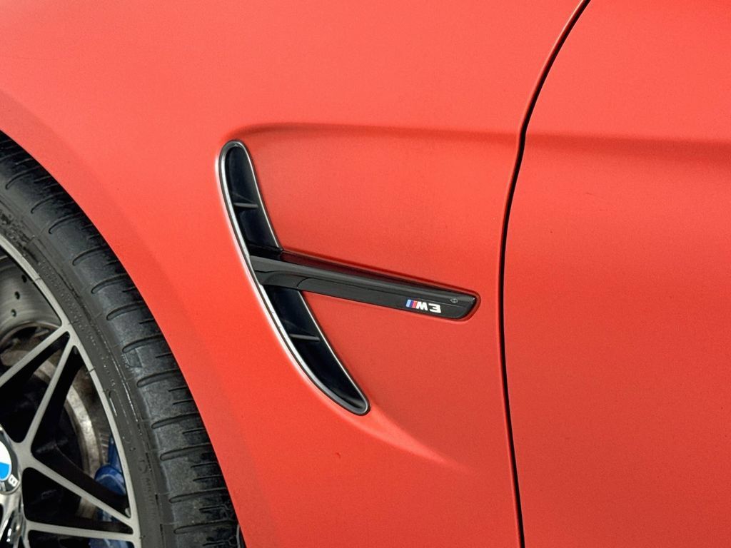 Used 2018 BMW M3 RWD image 10
