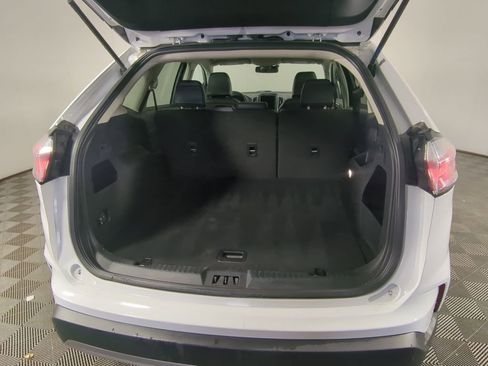 Used 2024 Ford Edge SEL image 7