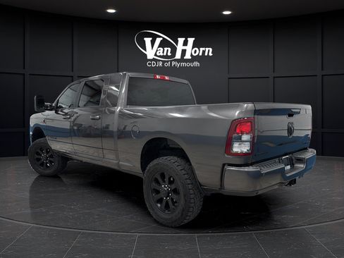 Used 2022 RAM 2500 Big Horn w/ Night Edition AWD/4WD image 5