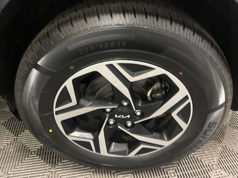 Certified 2024 Kia Sportage LX image 25