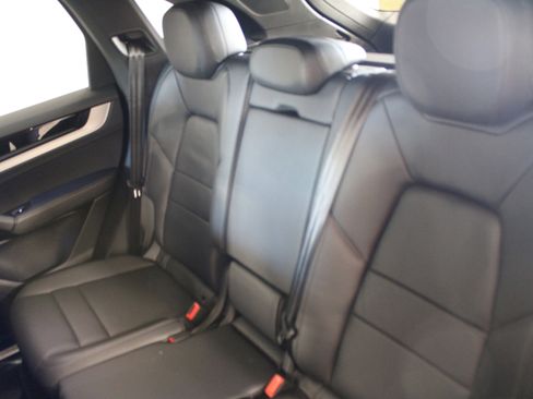 Certified 2025 Porsche Cayenne image 26