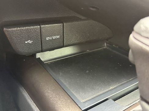 Used 2022 Toyota Camry SE FWD image 25