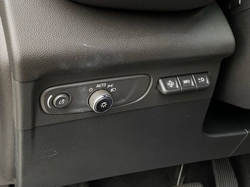 Used 2023 Buick Envision Avenir FWD image 12