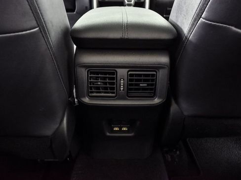 Used 2021 Toyota RAV4 XLE Premium image 18