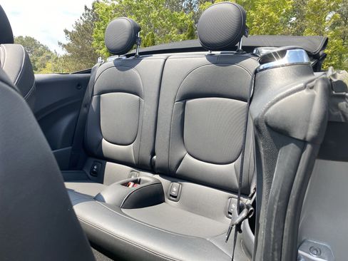 Used 2024 MINI Cooper S FWD image 8