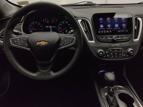 Used 2022 Chevrolet Malibu LT FWD image 22