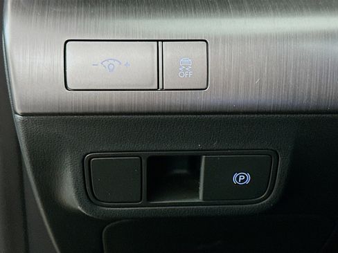 Used 2024 Hyundai Kona SEL FWD image 16