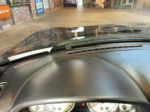 Used 2002 MAZDA MX-5 Miata image 33