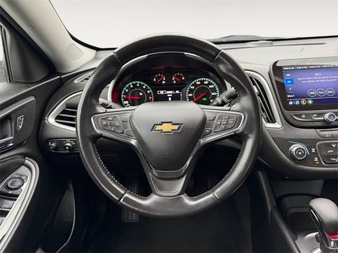 Used 2021 Chevrolet Malibu RS image 12